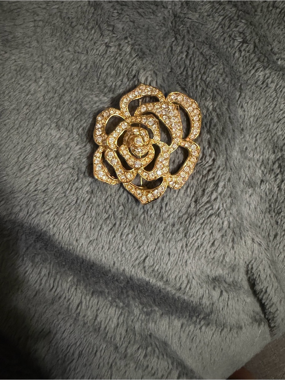 Avon Gold Crystal Rose Brooch Pin